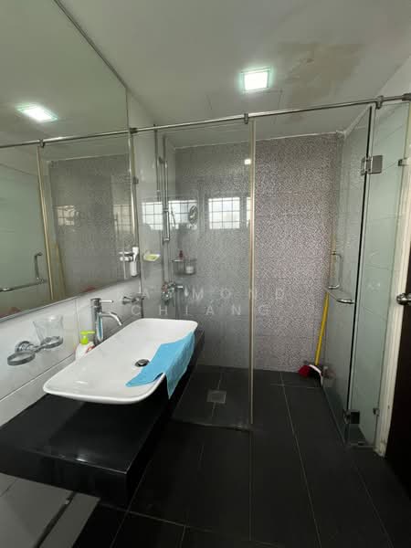Sang Suria untuk Untuk Dijual - RM 570,000, Mac 2026 - Bathroom - PropertyGuru.com.my