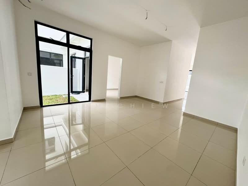 2-storey Terraced House for Sale in Eco Botanic (Iskandar Puteri (Nusajaya)) - Tom Chiew - Living Room - PropertyGuru.com.my