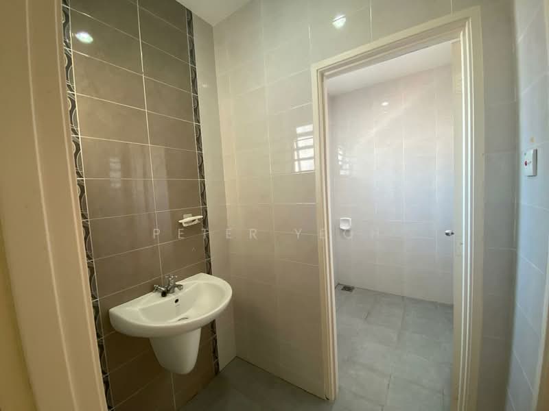 Semi-Detached House for Rent in Seremban 2 (Negeri Sembilan) - Peter Yeoh - Bathroom - PropertyGuru.com.my