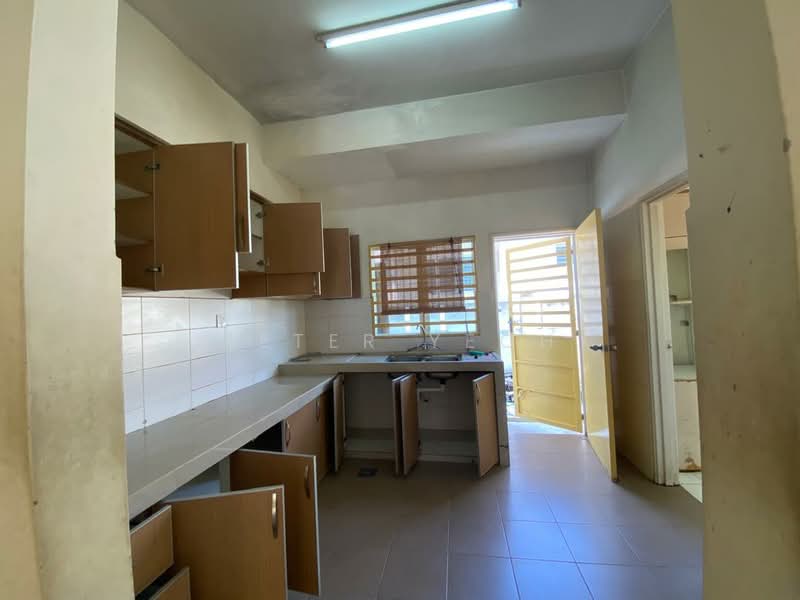 Semi-Detached House for Rent in Seremban 2 (Negeri Sembilan) - Peter Yeoh - Kitchen - PropertyGuru.com.my