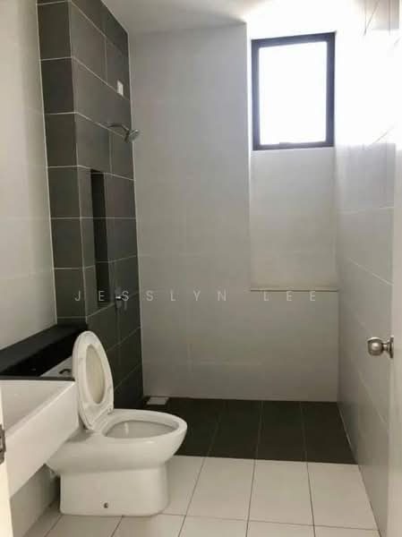Rumah Berkembar untuk Dijual di Eco Majestic (Semenyih) - Jesslyn Lee - Bathroom - PropertyGuru.com.my
