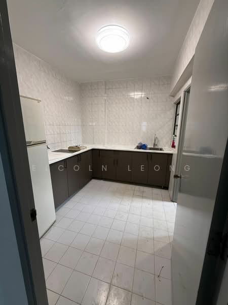 Danau Permai untuk Untuk Disewa - RM 2,999 /bulan, Mac 2026 - Kitchen - PropertyGuru.com.my