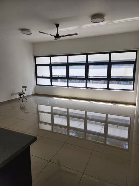 Lakeville Residence untuk Untuk Disewa - RM 1,849 /bulan, Mac 2026 - Living Room - PropertyGuru.com.my