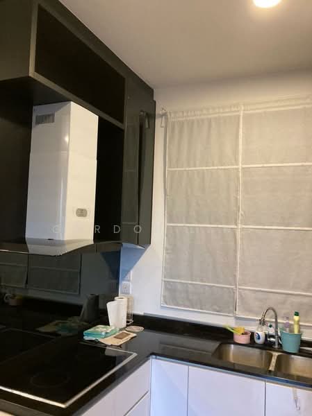 Service Residence @ Landmark Residence 1 untuk Untuk Disewa - RM 1,400 /bulan, Mac 2026 - Kitchen - PropertyGuru.com.my