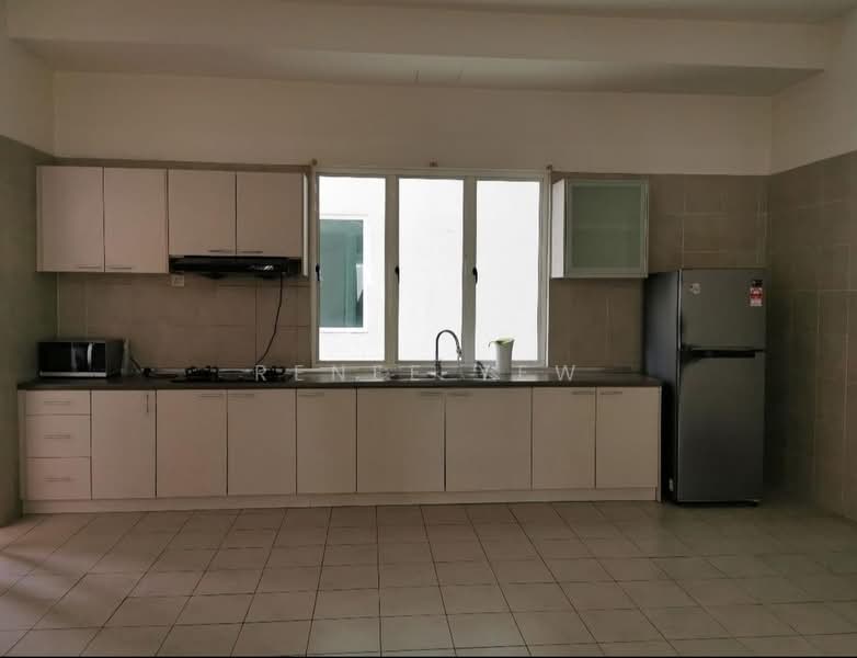 Condominium for Sale at 8 Petaling - Renee Yew - Kitchen - PropertyGuru.com.my