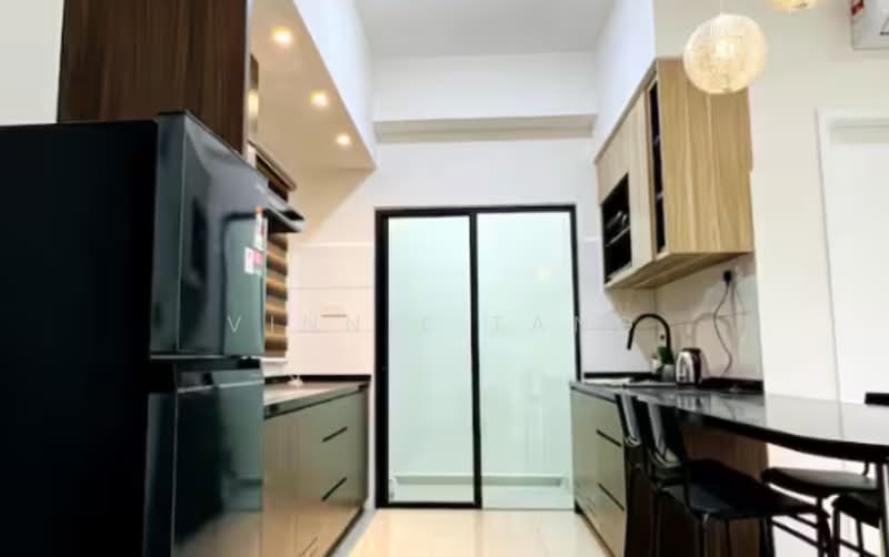 Service Residence for Sale at Gaya Residency - Vinnie Tang - Kitchen - PropertyGuru.com.my