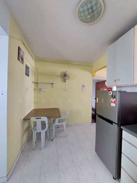 Taman Lip Sin Block 37 untuk Untuk Disewa - RM 1,200 /bulan, Mac 2026 - Kitchen - PropertyGuru.com.my