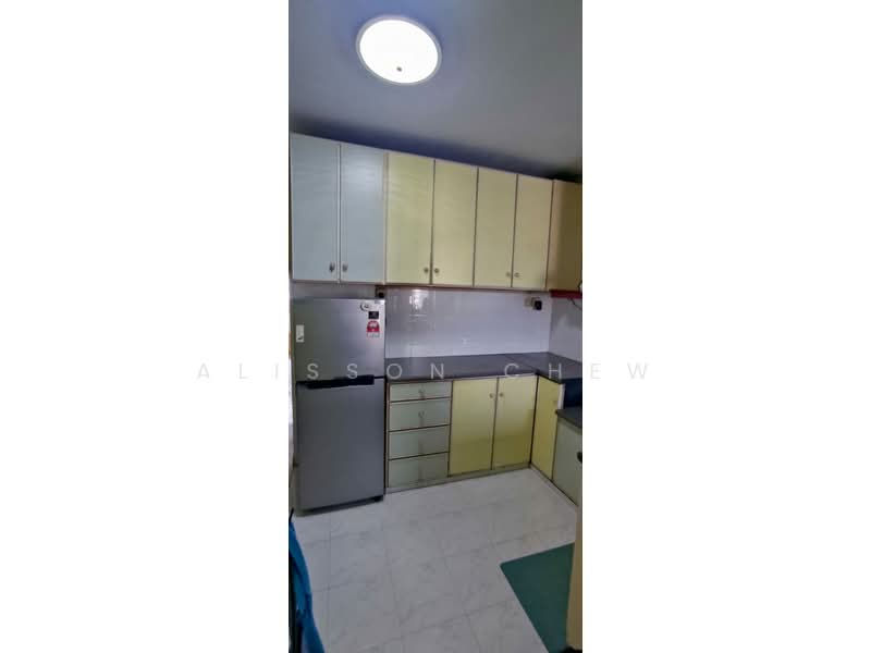 Taman Lip Sin Block 37 untuk Untuk Disewa - RM 1,200 /bulan, Mac 2026 - Kitchen - PropertyGuru.com.my