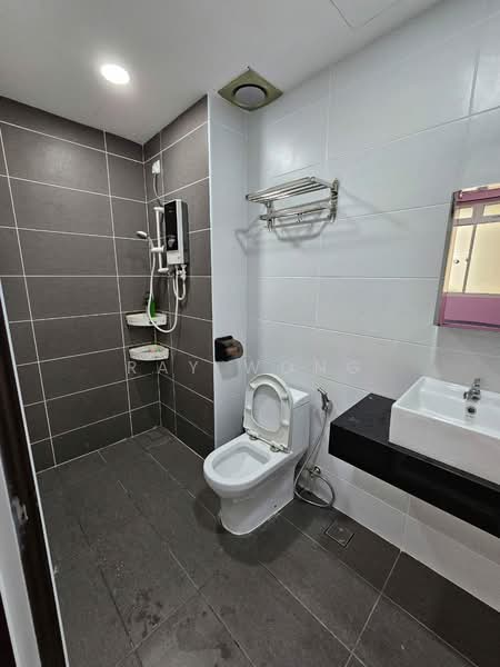 Service Residence for Rent at KSL Residence @ Daya - Ray Wong - Bathroom - PropertyGuru.com.my