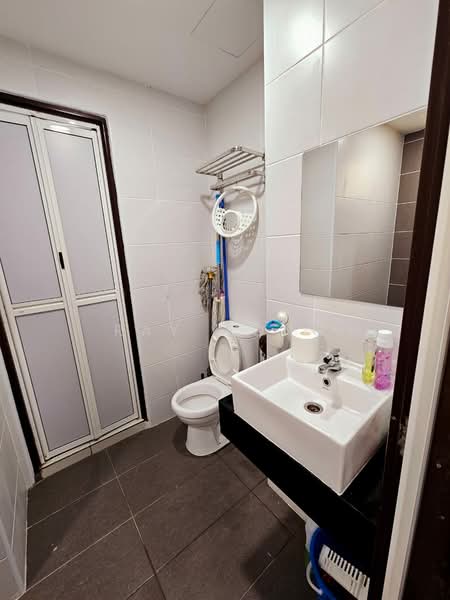 Service Residence for Rent at KSL Residence @ Daya - Ray Wong - Bathroom - PropertyGuru.com.my
