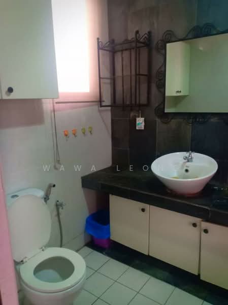 Service Residence for Sale at Ritze Perdana 1 - Wawa Leong - Bathroom - PropertyGuru.com.my