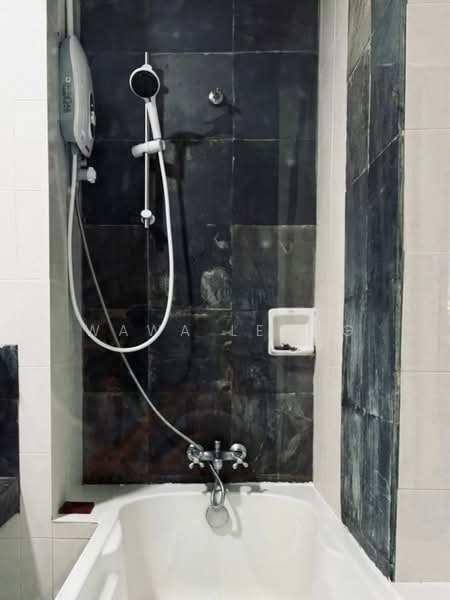 Service Residence for Sale at Ritze Perdana 1 - Wawa Leong - Bathroom - PropertyGuru.com.my