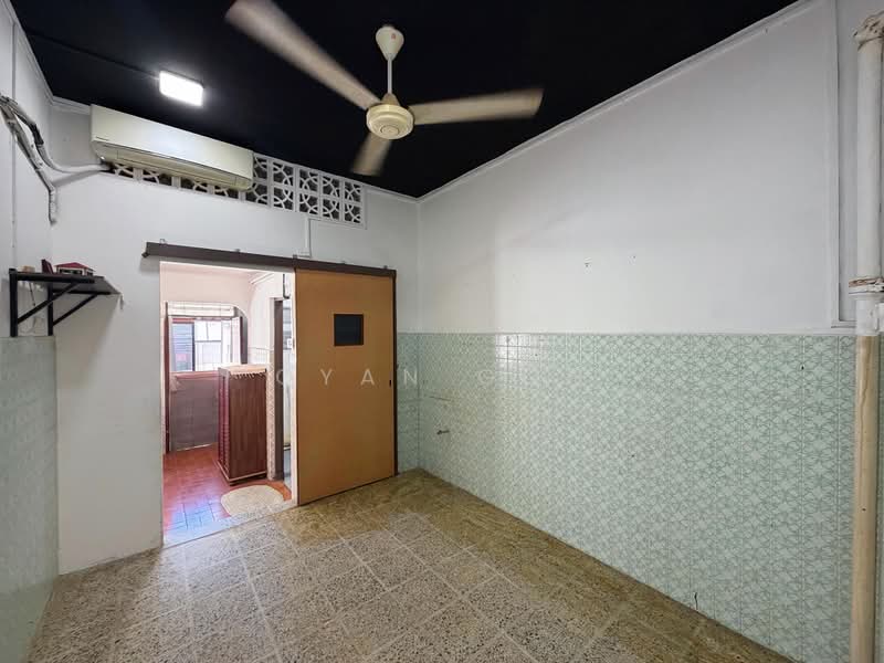 2-storey Terraced House for Sale in Island Glades (Jelutong) - Qyan Goh - Interior - PropertyGuru.com.my