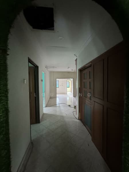 Commercial Bungalow for Rent in Taman Melodies (Johor Bahru) - Louis Ng - Corridor - PropertyGuru.com.my