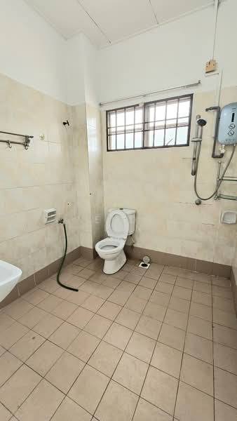 2-storey Terraced House for Rent in Taman Puchong Tekali (Puchong) - Wendy Chin - Bathroom - PropertyGuru.com.my