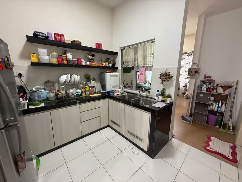 Nusa Bayu untuk Untuk Dijual - RM 620,000, Mac 2026 - Kitchen - PropertyGuru.com.my