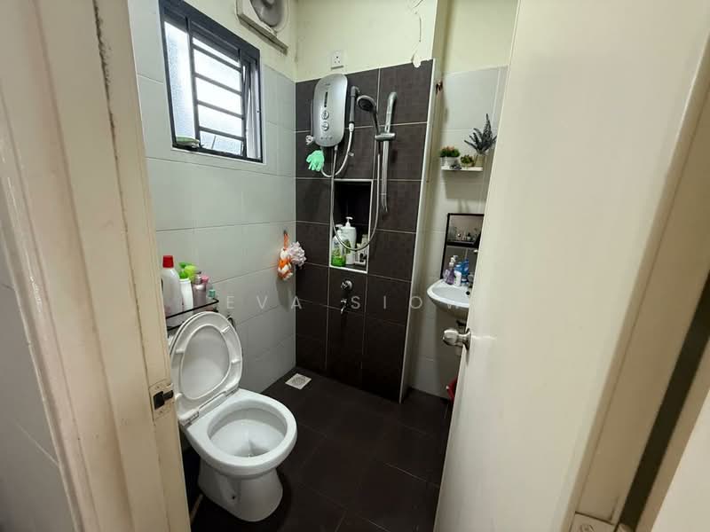 Nusa Bayu untuk Untuk Dijual - RM 620,000, Mac 2026 - Bathroom - PropertyGuru.com.my