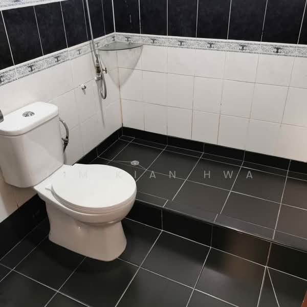 Apartment for Sale at Glory Beach Resort - Lim Kian Hwa - Bathroom - PropertyGuru.com.my