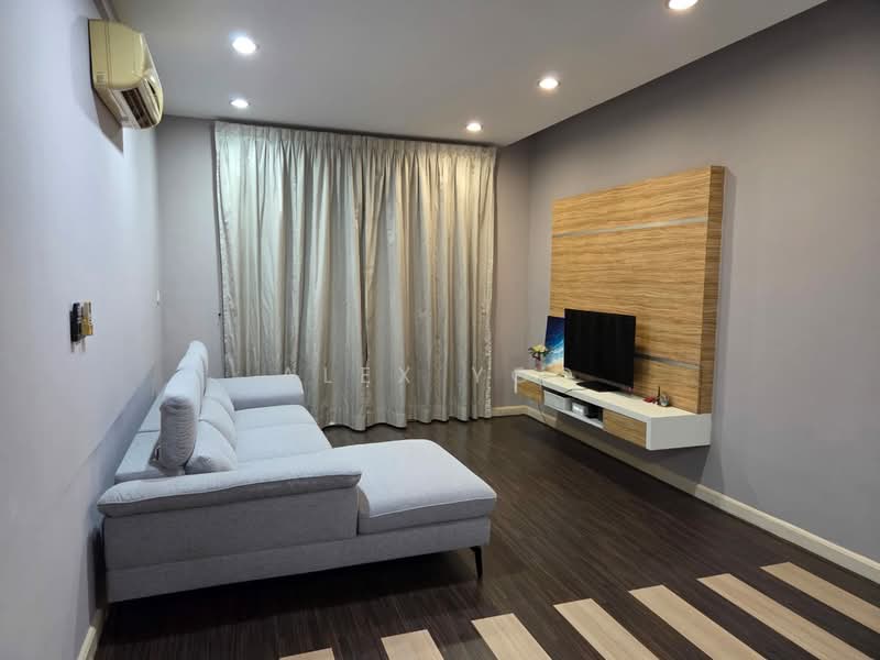 Service Residence for Sale at Diamond Residences - Alex Yoo - PropertyGuru.com.my