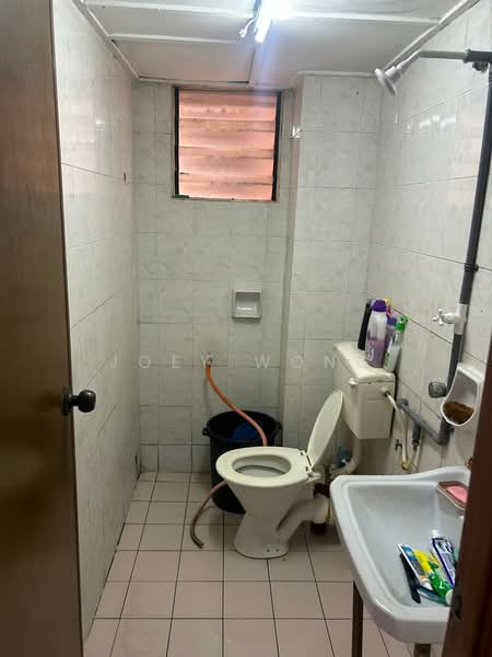 Apartment for Sale at Pangsapuri Lotus (Teratai) - Joey Wong - Bathroom - PropertyGuru.com.my