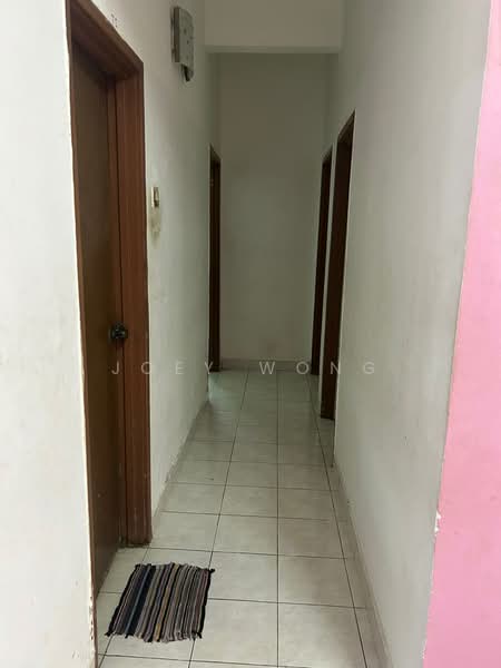 Apartment for Sale at Pangsapuri Lotus (Teratai) - Joey Wong - Corridor - PropertyGuru.com.my