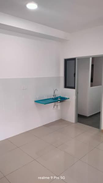 Service Residence for Sale at MIRA at Shorea Park - Elynn Ng - Kitchen - PropertyGuru.com.my