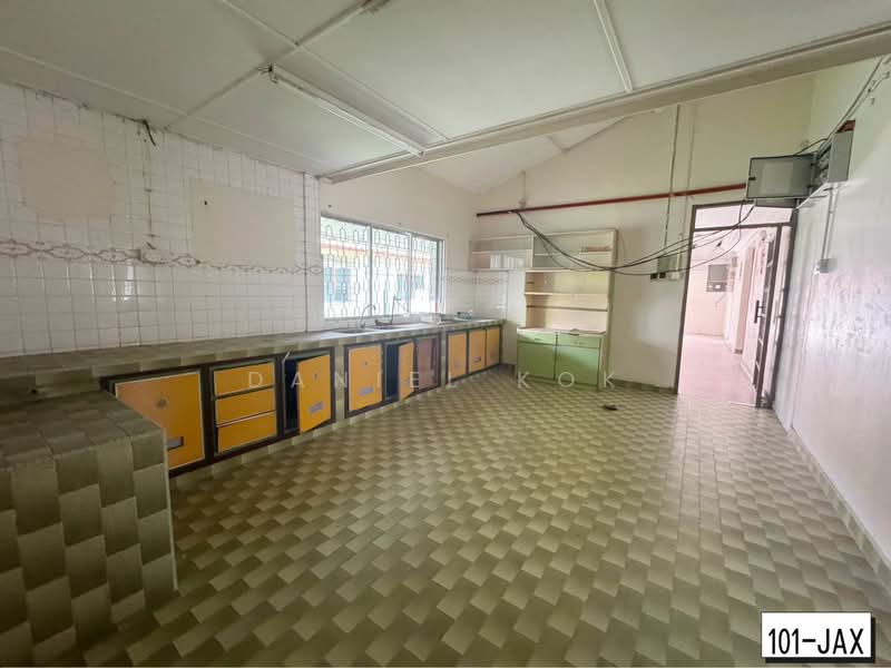 For Sale - RM800k! 50x90ft! 4R3B! Big Land Bungalow Taman Palm Grove Klang Single Storey Bungalow House