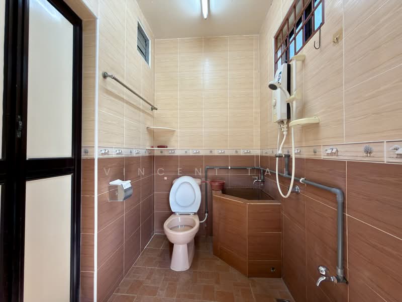 2-storey Terraced House for Sale in Taman Bukit Panchor (Nibong Tebal) - Vincent Tai - Bathroom - PropertyGuru.com.my
