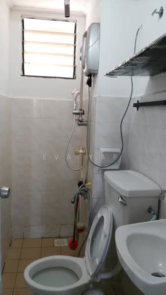 SD Apartments II untuk Untuk Disewa - RM 1,000 /bulan, Mac 2026 - Bathroom - PropertyGuru.com.my