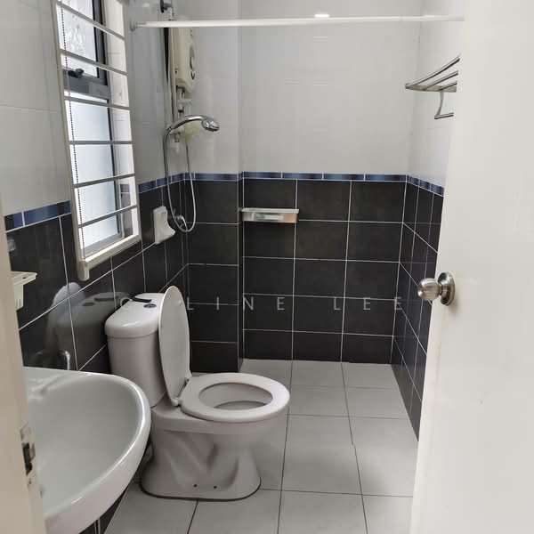 2-storey Terraced House for Rent in Bandar Sungai Long (Selangor) - Celine Lee - Bathroom - PropertyGuru.com.my