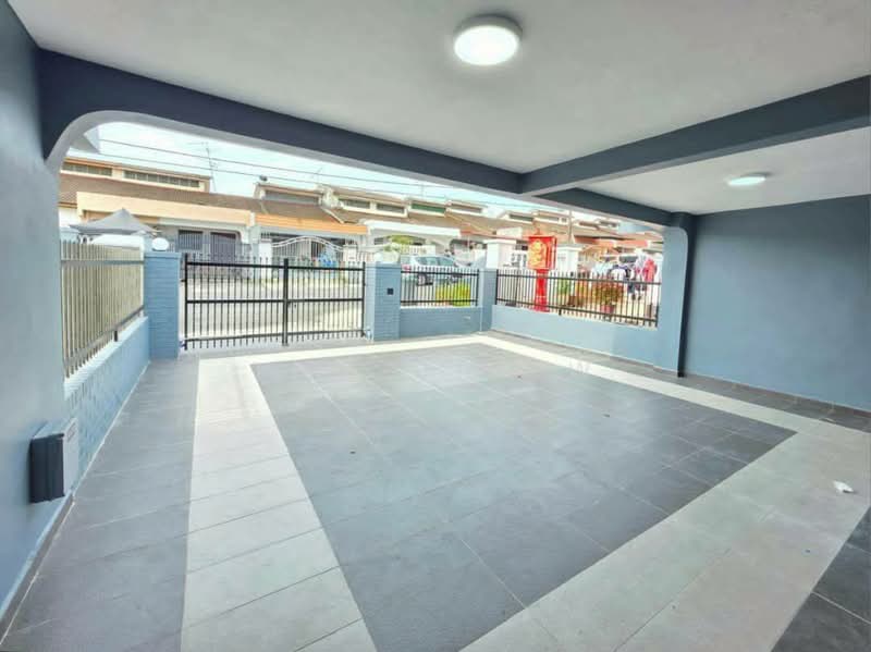 1-storey Terraced House for Sale in Taman Johor Jaya (Johor Bahru) - Tom Chiew - Exterior - PropertyGuru.com.my