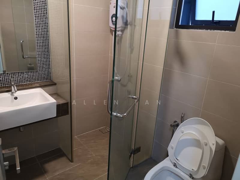 Service Residence for Sale at Nova Saujana - Allen Tan - Bathroom - PropertyGuru.com.my