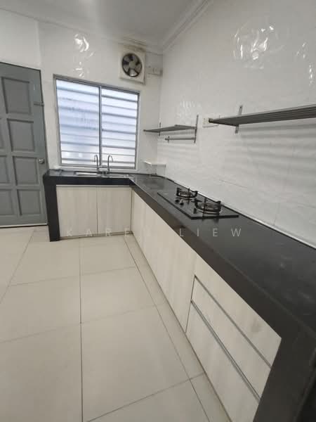 ACACIA PARK PHASE 5A & 5B, BLOCK 5 untuk Untuk Disewa - RM 1,550 /bulan, Mac 2026 - Kitchen - PropertyGuru.com.my