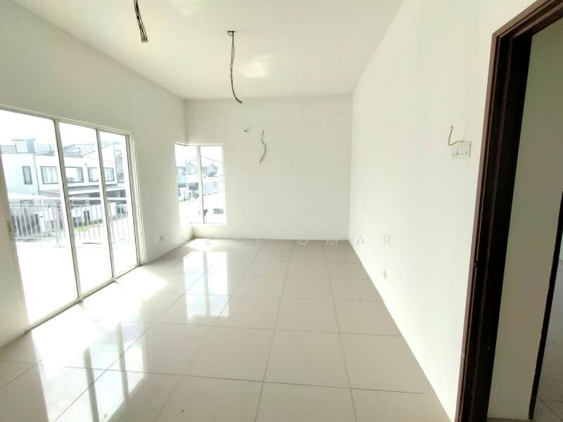 Semi-Detached House for Sale in Taman Desiran Bayu (Puchong) - Fazri Omar - Interior - PropertyGuru.com.my