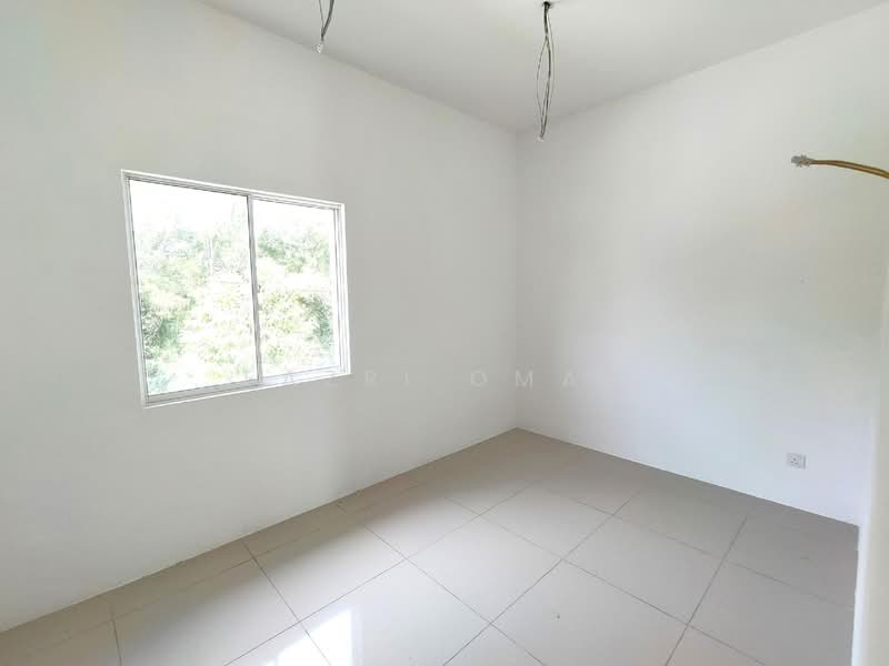 Semi-Detached House for Sale in Taman Desiran Bayu (Puchong) - Fazri Omar - Interior - PropertyGuru.com.my
