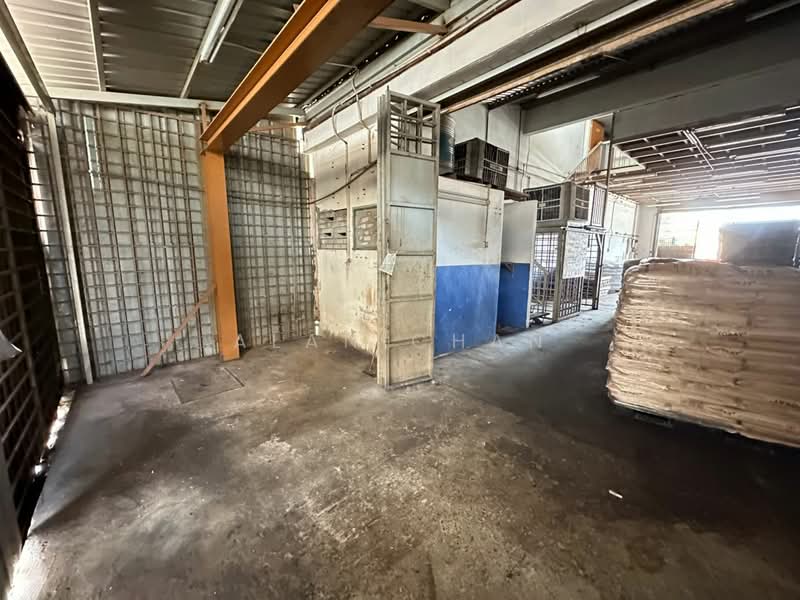 Kilang untuk Disewa di Taman Perindustrian Puchong (Puchong) - Alan Chan - Interior - PropertyGuru.com.my