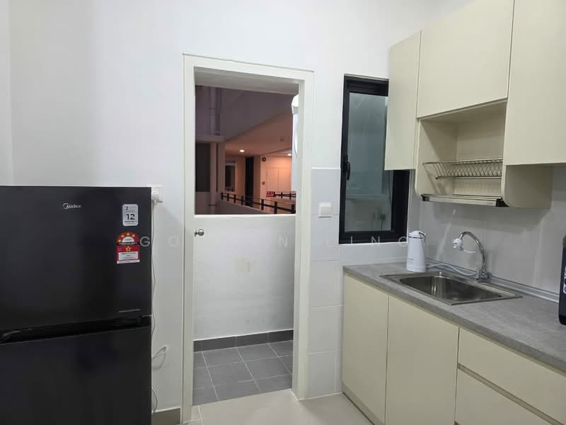MKH Boulevard II untuk Untuk Disewa - RM 2,200 /bulan, Mac 2026 - Kitchen - PropertyGuru.com.my