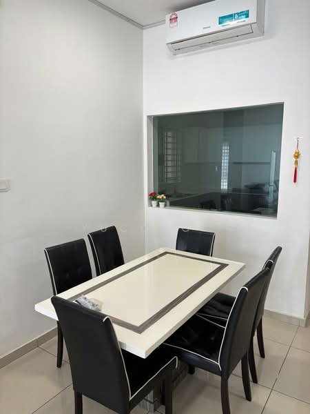 Seasons Amara Larkin untuk Untuk Dijual - RM 438,000, Mac 2026 - Dining Room - PropertyGuru.com.my