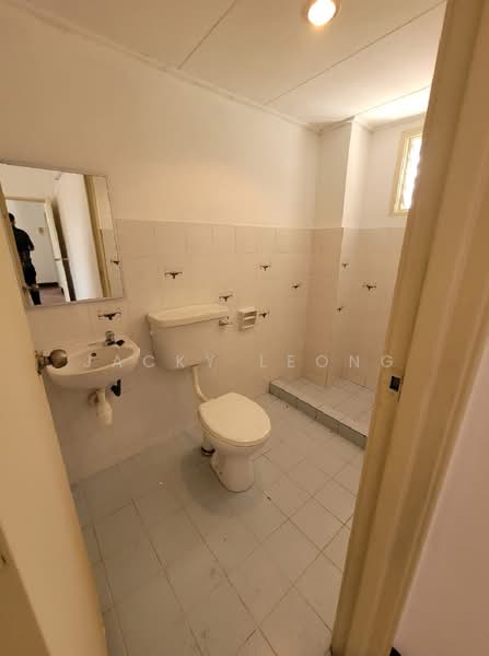 Bandar Kinrara Seksyen 5 untuk Untuk Dijual - RM 730,000, Mac 2026 - Bathroom - PropertyGuru.com.my