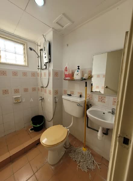 Bandar Kinrara Seksyen 5 untuk Untuk Dijual - RM 730,000, Mac 2026 - Bathroom - PropertyGuru.com.my