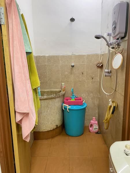 2-storey Terraced House for Sale in Taman Nuri (Alor Setar) - Hasrul Rosli - Bathroom - PropertyGuru.com.my