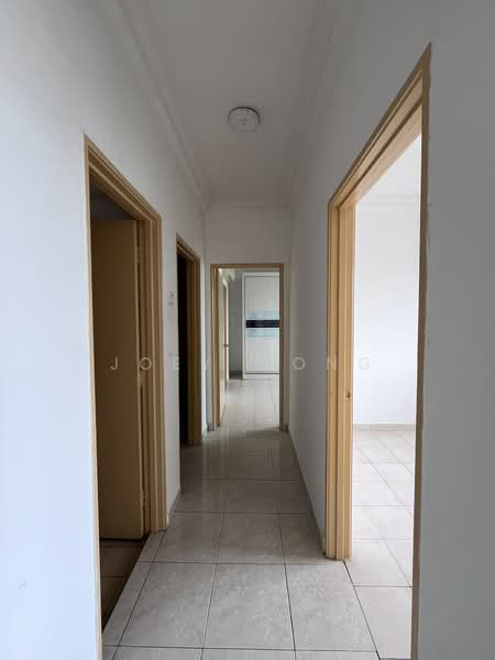 Condominium for Rent at Koi Tropika - Joey Wong - Corridor - PropertyGuru.com.my