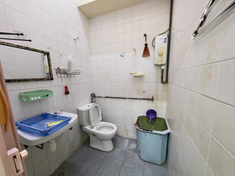 2-storey Terraced House for Sale in Taman Pandan Mewah (Pandan Indah) - Ben Ng - Bathroom - PropertyGuru.com.my