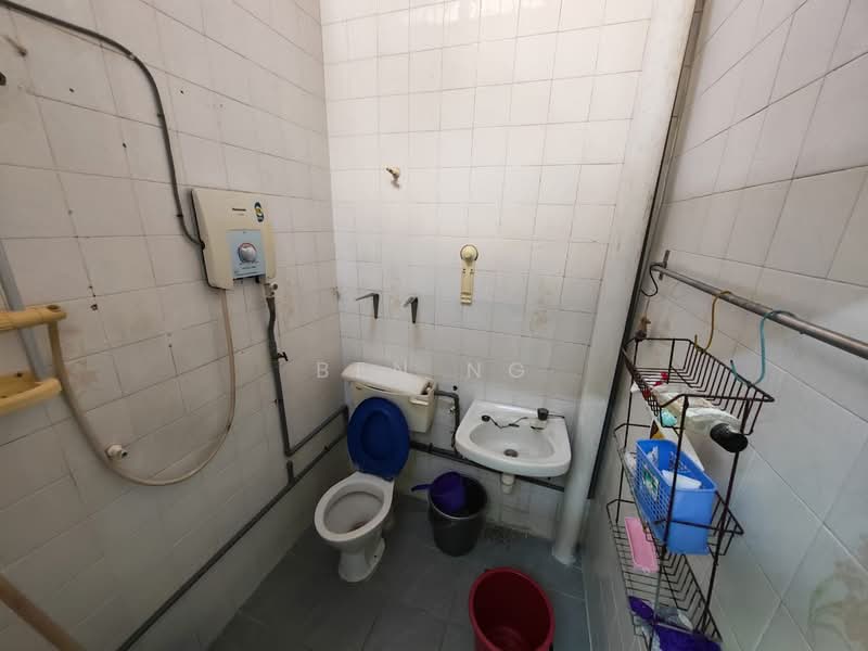 2-storey Terraced House for Sale in Taman Pandan Mewah (Pandan Indah) - Ben Ng - Bathroom - PropertyGuru.com.my