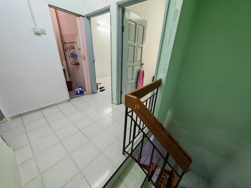2-storey Terraced House for Sale in Taman Pandan Mewah (Pandan Indah) - Ben Ng - Corridor - PropertyGuru.com.my