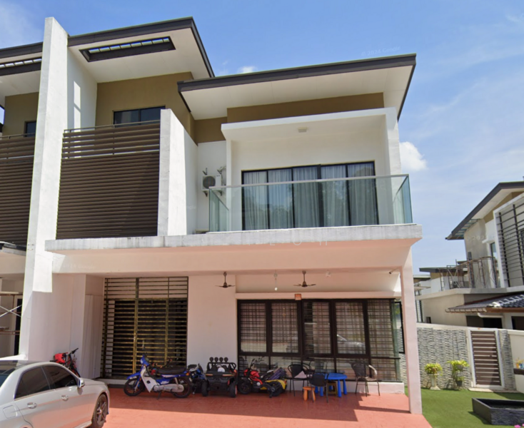 For Sale - Below Market Value; 2 Sty Semi-D @ Taman Anggun 3, Rawang
