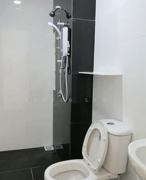 Condominium for Sale at The Clovers - Steven Seow - Bathroom - PropertyGuru.com.my
