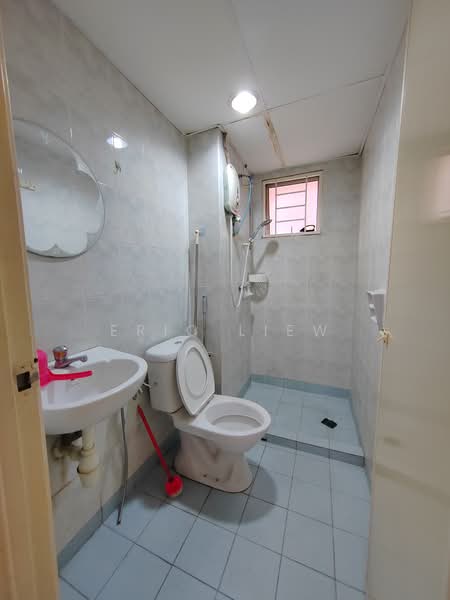 Aliran Damai untuk Untuk Disewa - RM 1,600 /bulan, Mac 2026 - Bathroom - PropertyGuru.com.my