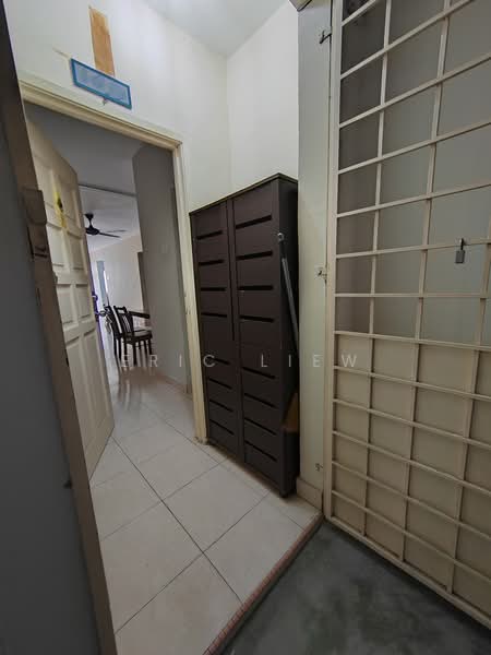 Aliran Damai untuk Untuk Disewa - RM 1,600 /bulan, Mac 2026 - Entrance - PropertyGuru.com.my