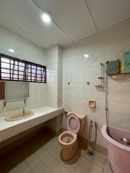 2-storey Terraced House for Sale in Sungai Buloh (Selangor) - Bill Lim - Bathroom - PropertyGuru.com.my